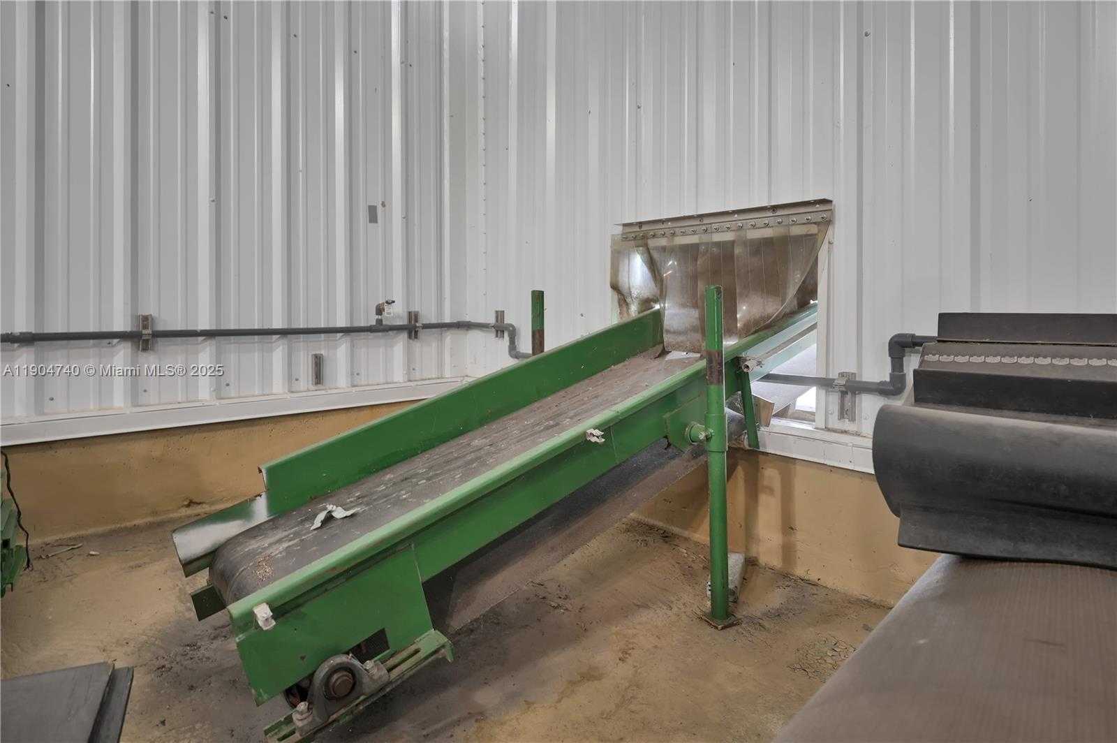 Small Image of 901 NORTH WEST 9TH ST, Belle Glade Number 39