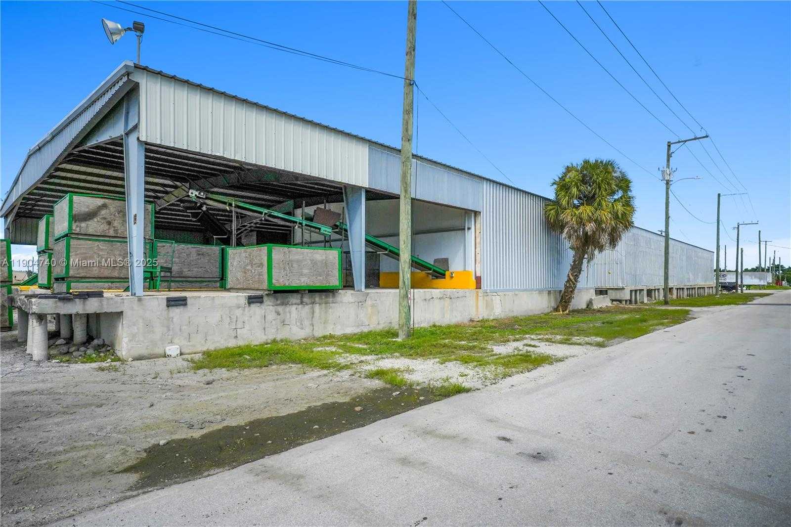 Small Image of 901 NORTH WEST 9TH ST, Belle Glade Number 43