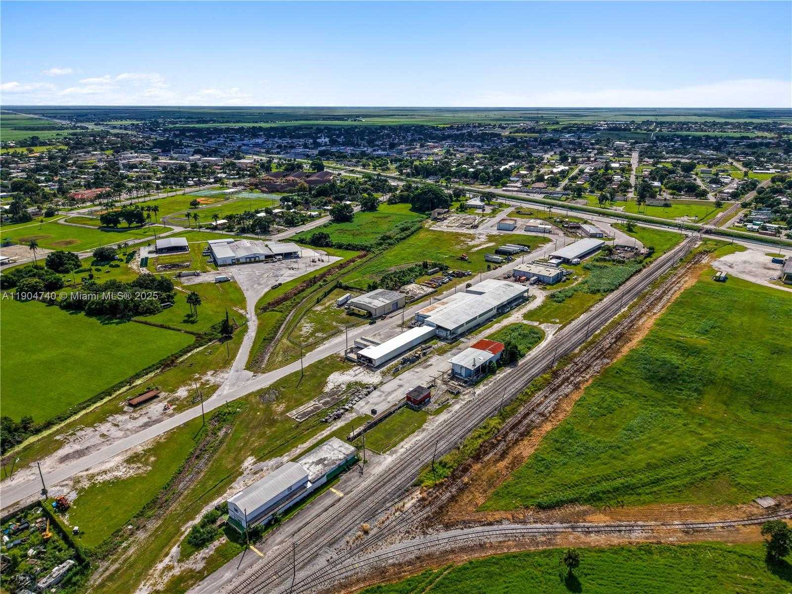 Small Image of 901 NORTH WEST 9TH ST, Belle Glade Number 7