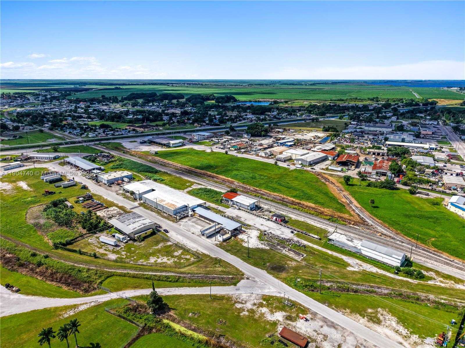 Small Image of 901 NORTH WEST 9TH ST, Belle Glade Number 8