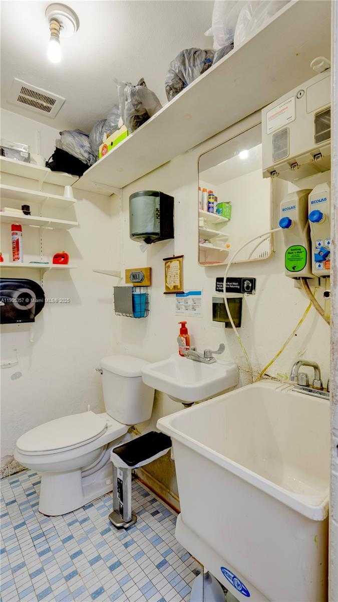 Small Image of 12950 SOUTH WEST 87TH AVE, Miami Number 25