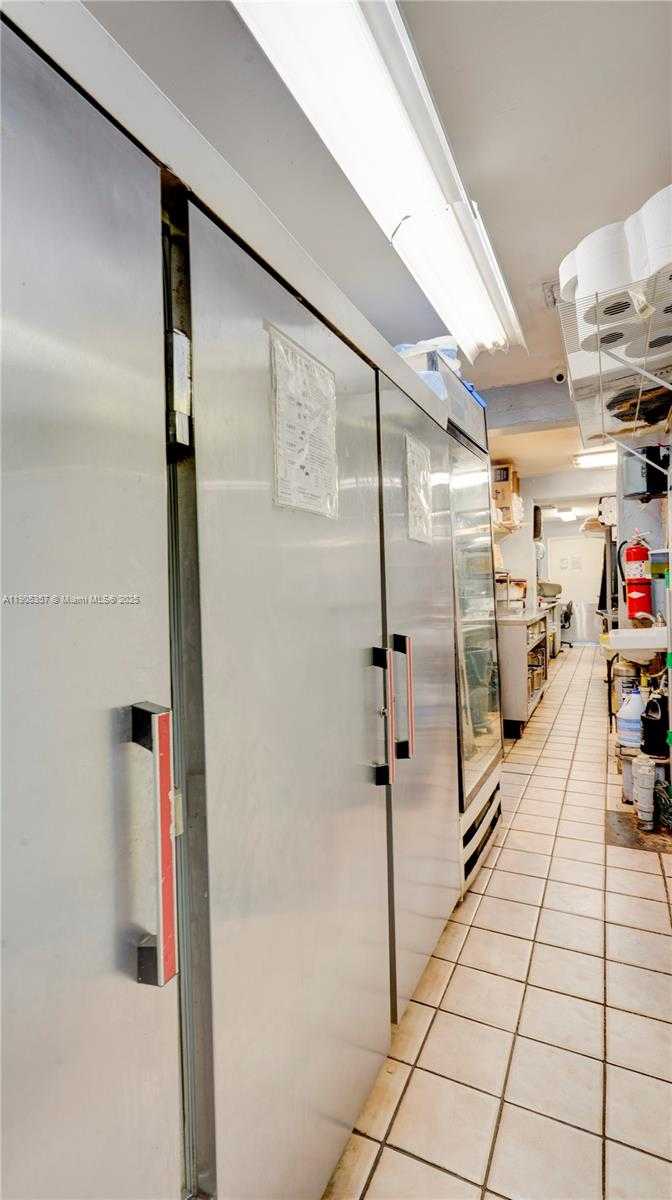 Small Image of 12950 SOUTH WEST 87TH AVE, Miami Number 29