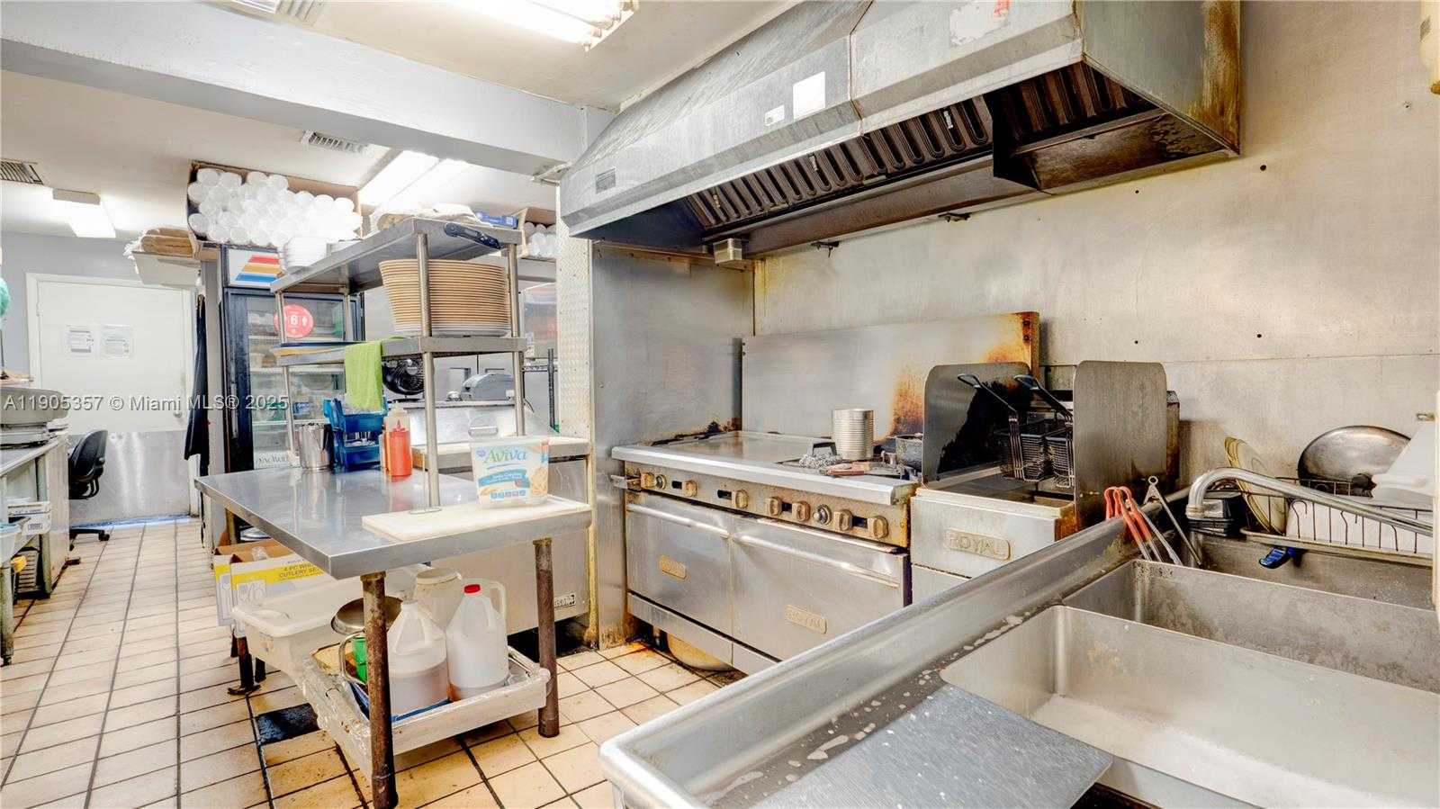 Small Image of 12950 SOUTH WEST 87TH AVE, Miami Number 32