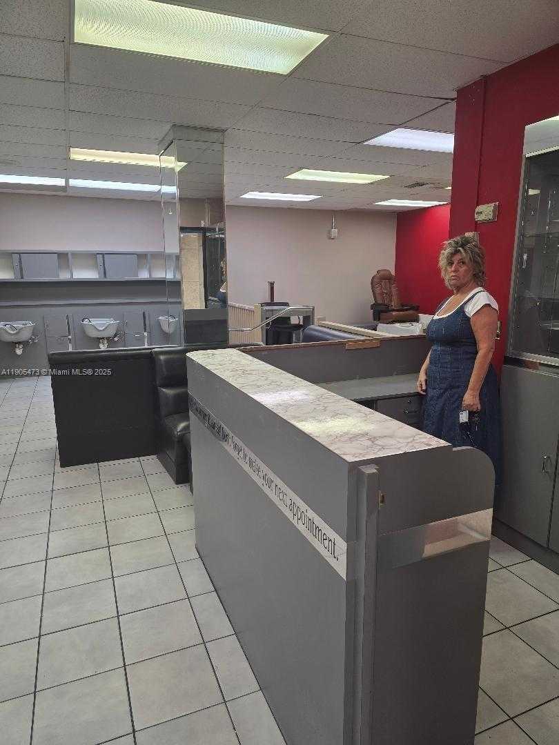 Small Image of 1980 SOUTH OCEAN DR #L1, Hallandale Beach Number 2