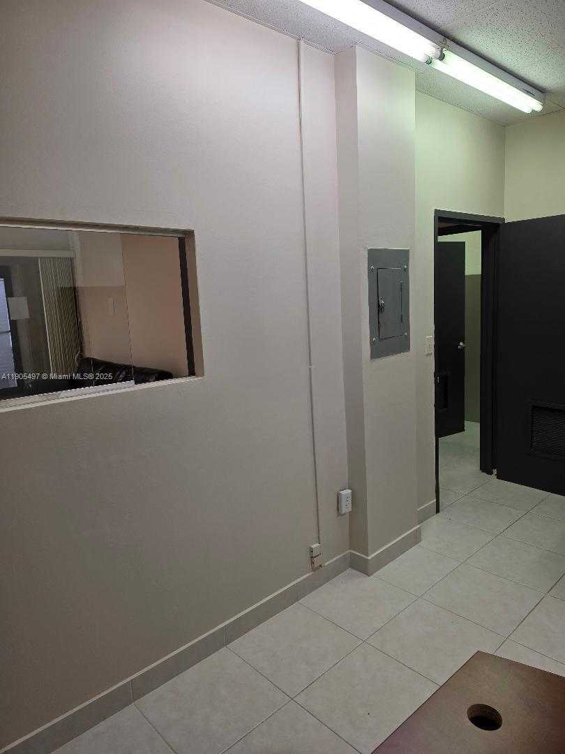 Small Image of 1985 SOUTH OCEAN DR #3L, Hallandale Beach Number 5