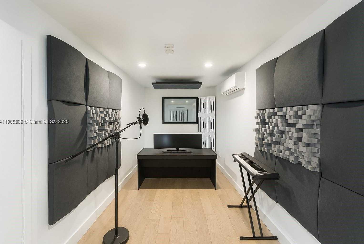 Small Image of 7025 NORTH WEST 7TH AVE ##MAIN, Miami Number 9