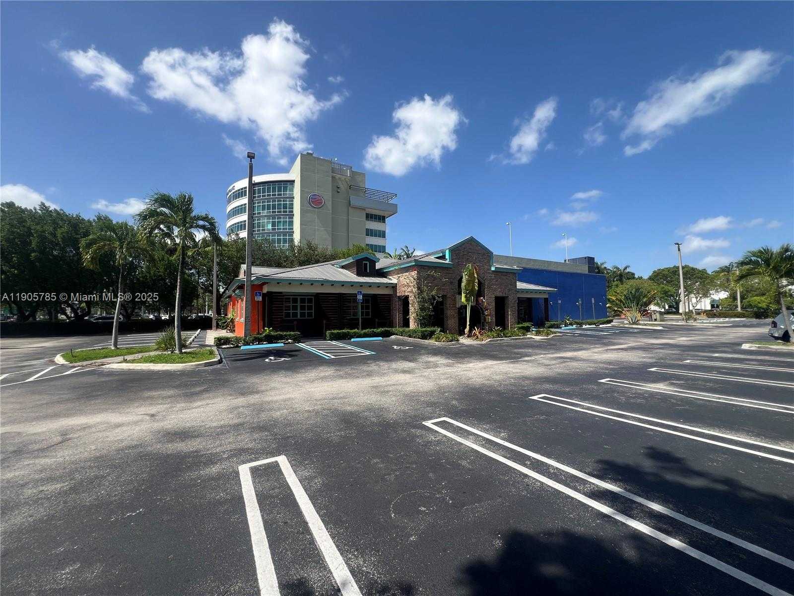 Small Image of 2255 NORTH WEST 87TH AVE, Doral Number 3