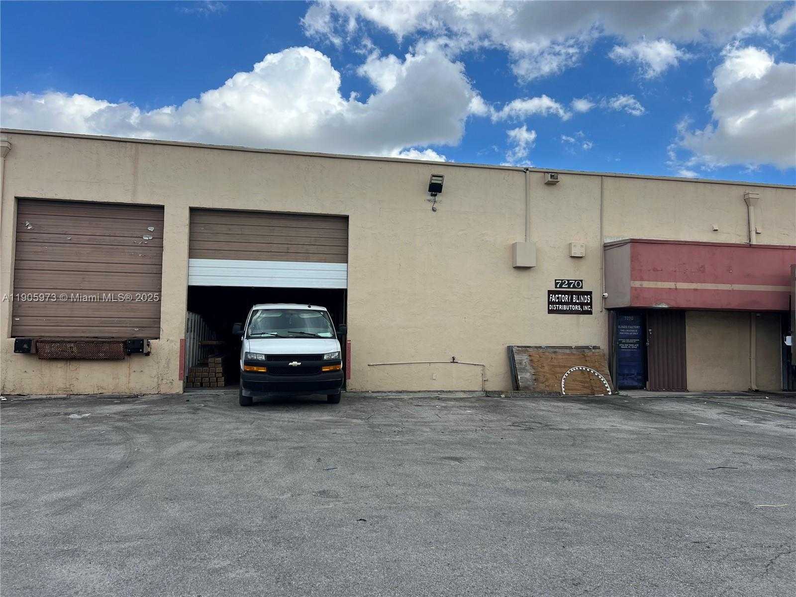 Small Image of 7270 NORTH WEST 70TH ST, Miami Number 4