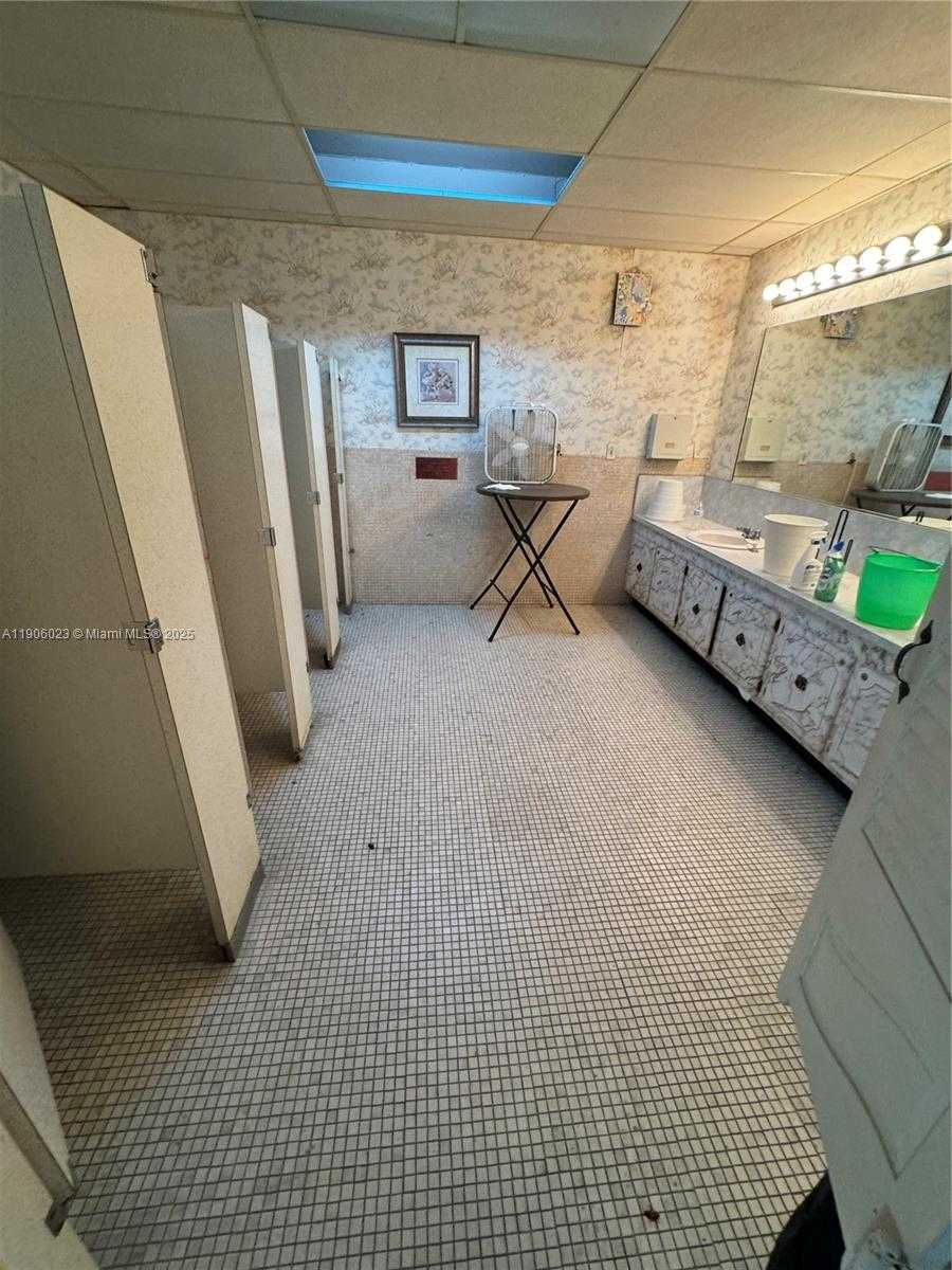 Small Image of 12495 NORTH EAST 2ND AVE, North Miami Number 7