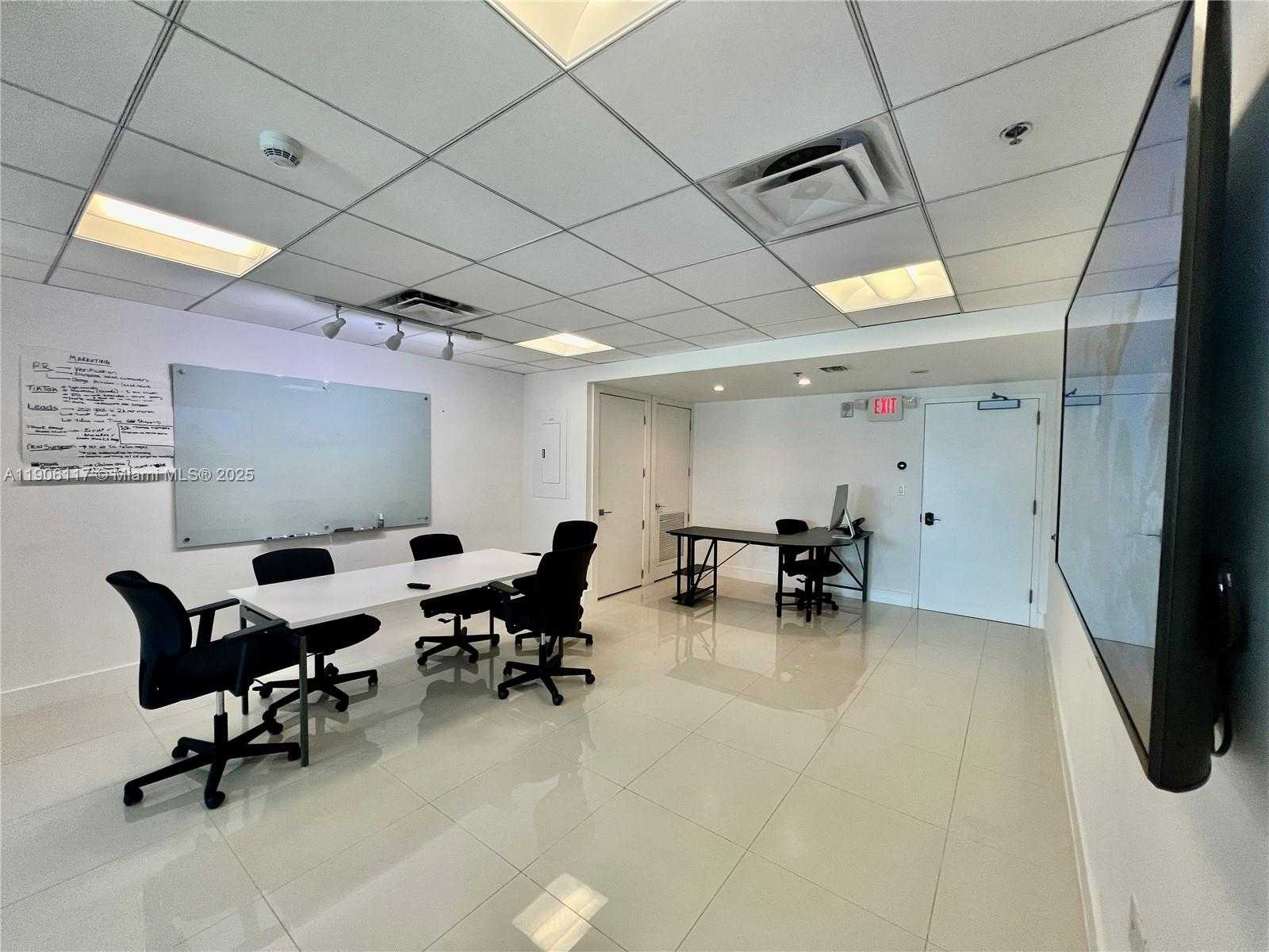 Small Image of 40 SOUTH WEST 13 ST #602, Miami Number 5