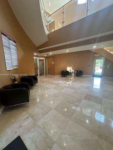 Small Image of Miami Number 3