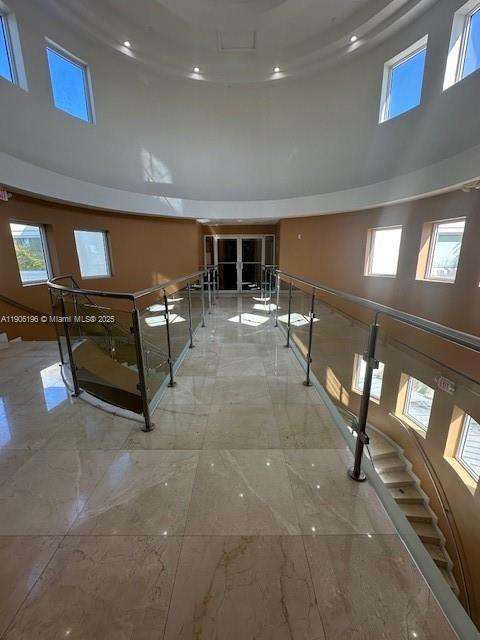 Small Image of Miami Number 5