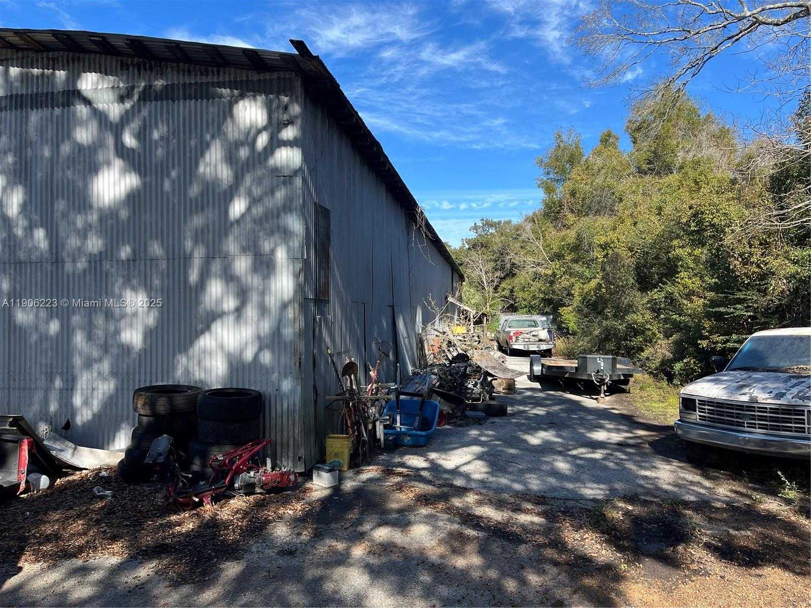 Small Image of 113 MASSACHUSETTS AVE, Other City - In The State Of Florida Number 17