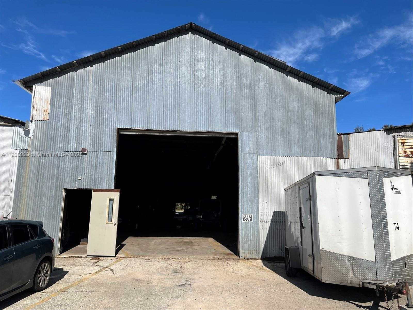 Small Image of 113 MASSACHUSETTS AVE, Other City - In The State Of Florida Number 18