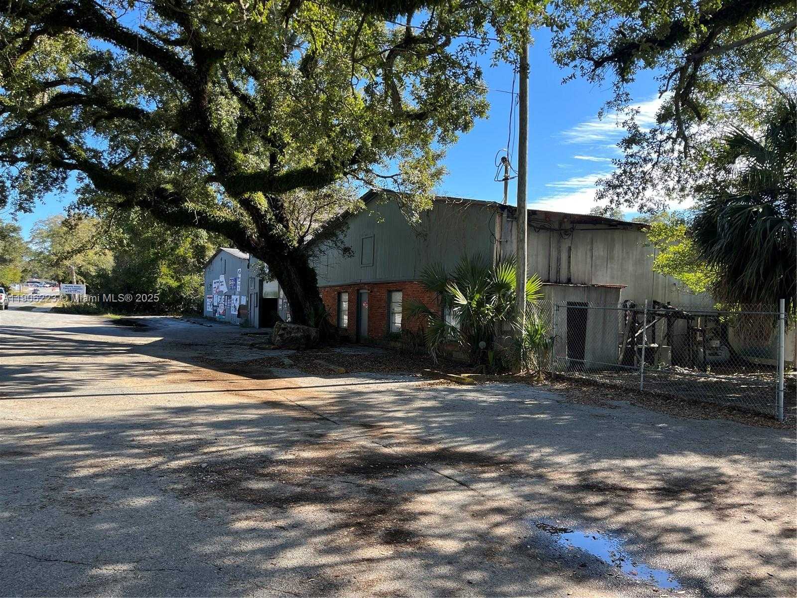 Small Image of 113 MASSACHUSETTS AVE, Other City - In The State Of Florida Number 20