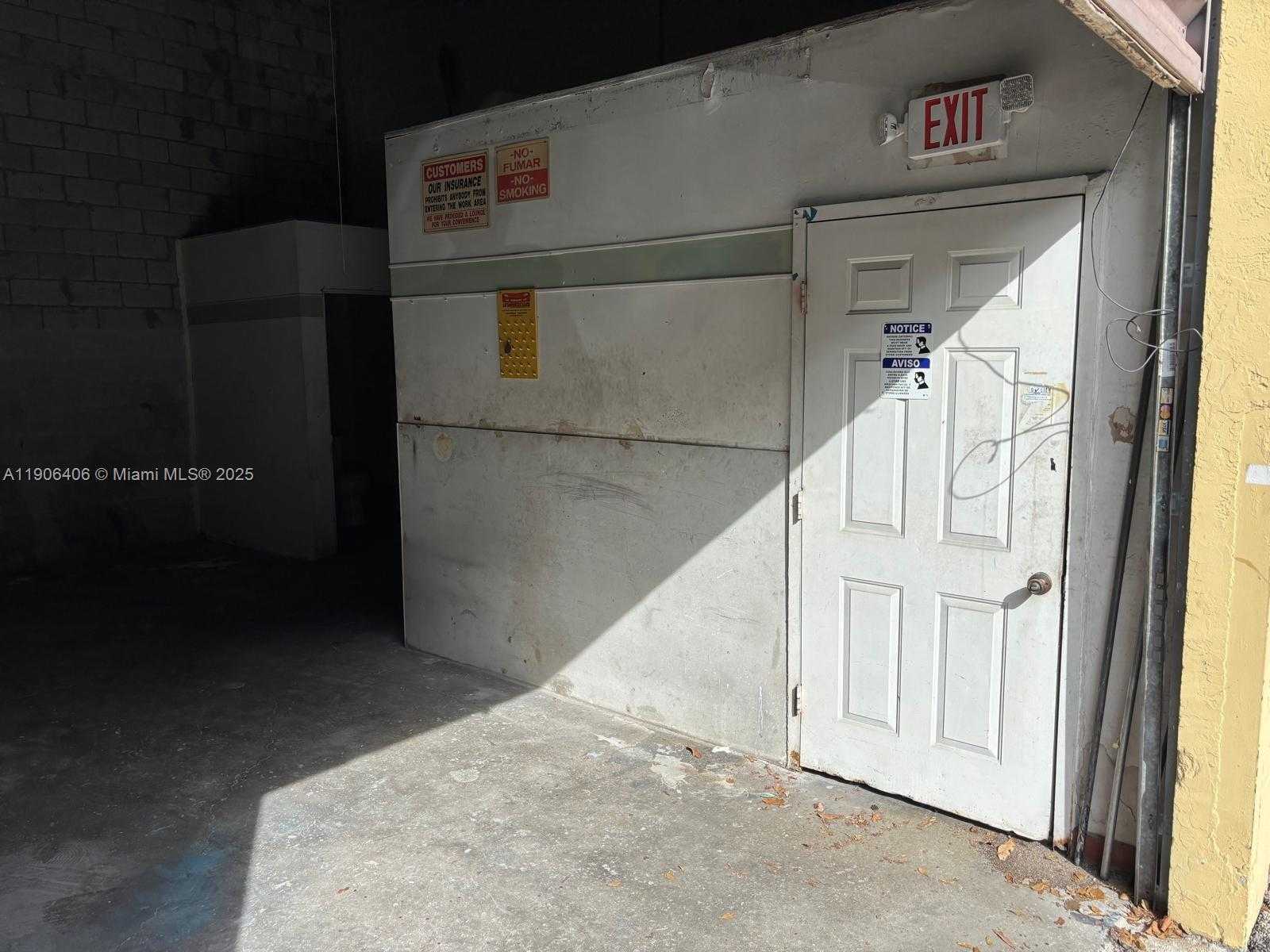 Small Image of SOUTH WEST 128TH ST, Miami Number 4