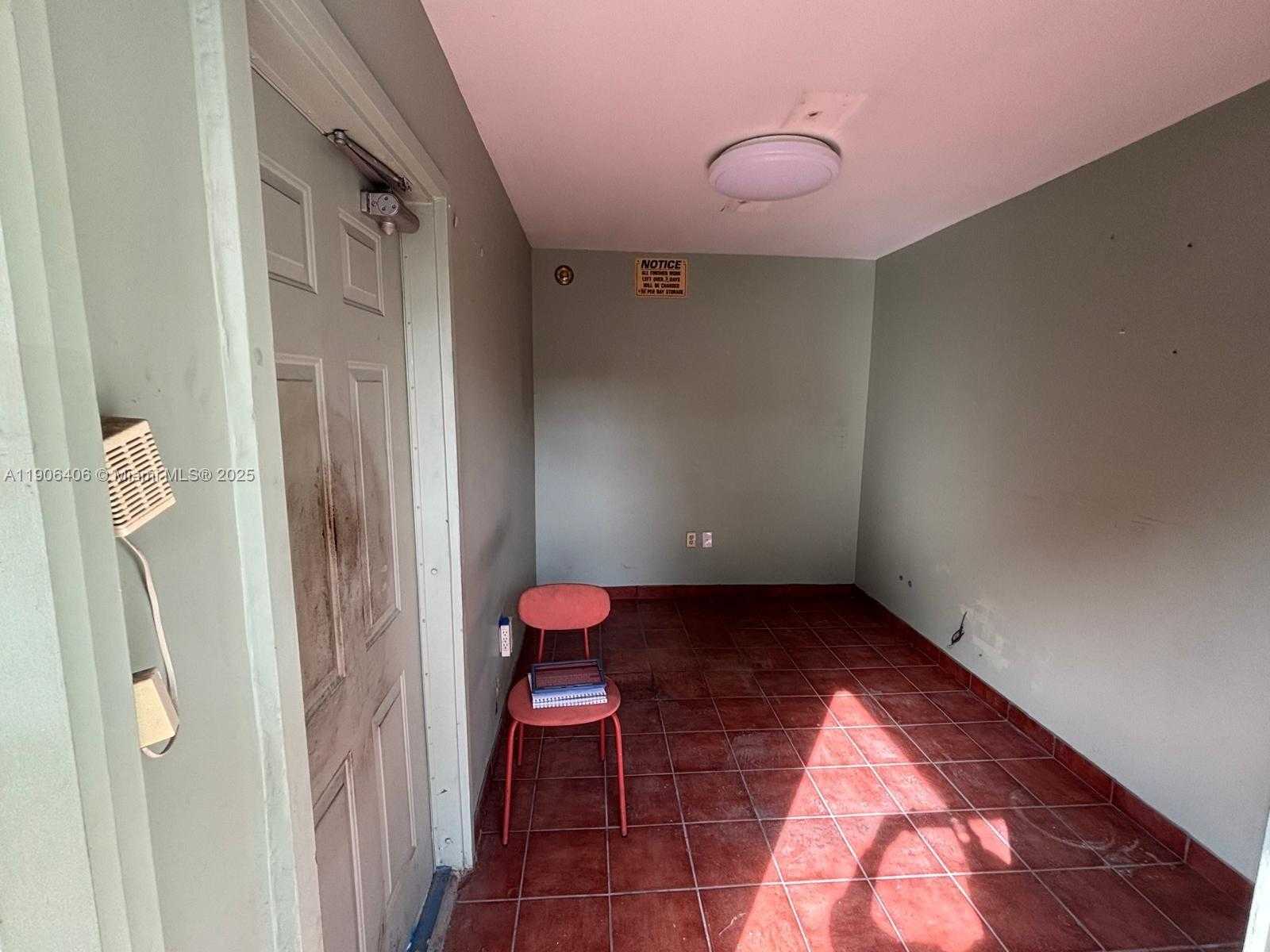 Small Image of SOUTH WEST 128TH ST, Miami Number 7