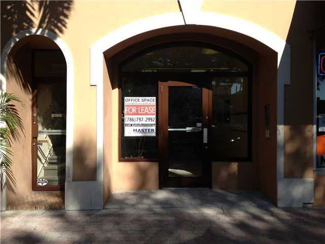 Small Image of 1915 Hollywood Blvd, Hollywood, FL 33020, USA Number 2