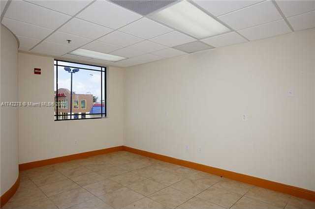 Small Image of 2227 N Federal Hwy, Hollywood, FL 33020, USA Number 17