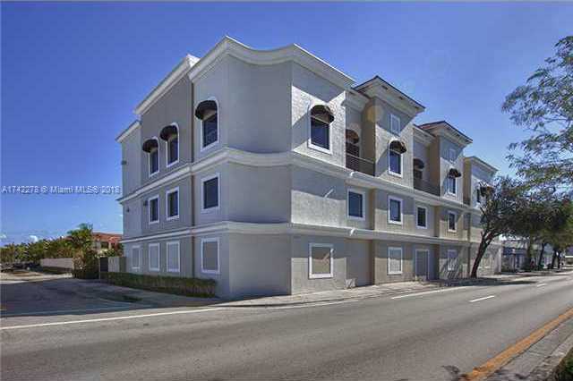 Small Image of 2227 N Federal Hwy, Hollywood, FL 33020, USA Number 4
