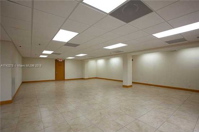 Small Image of 2227 N Federal Hwy, Hollywood, FL 33020, USA Number 9