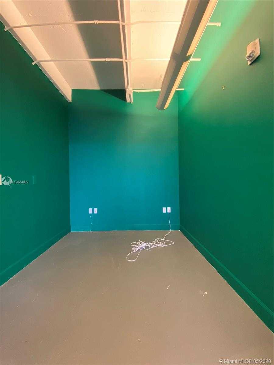 Small Image of 1680 MICHIGAN AV #TOPFLR, Miami Beach Number 12