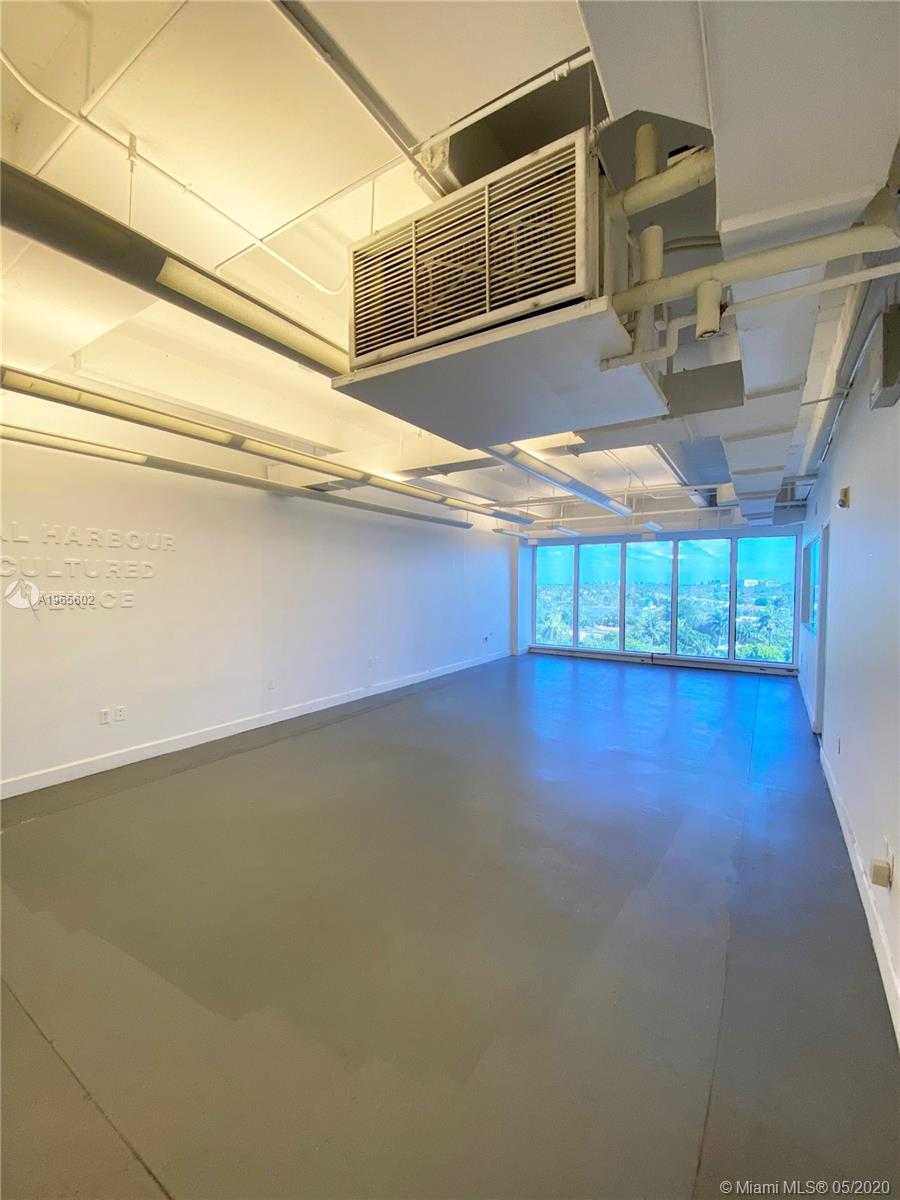 Small Image of 1680 MICHIGAN AV #TOPFLR, Miami Beach Number 6