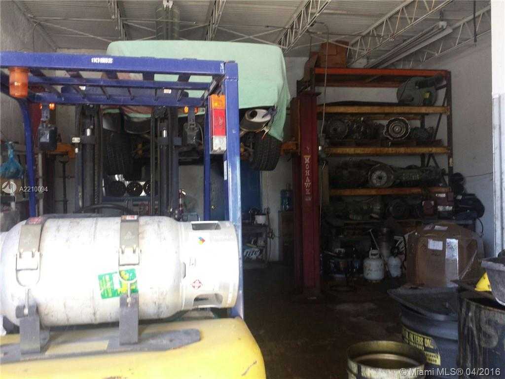 Small Image of 60 NW 20th St, Miami, FL 33127, USA Number 8