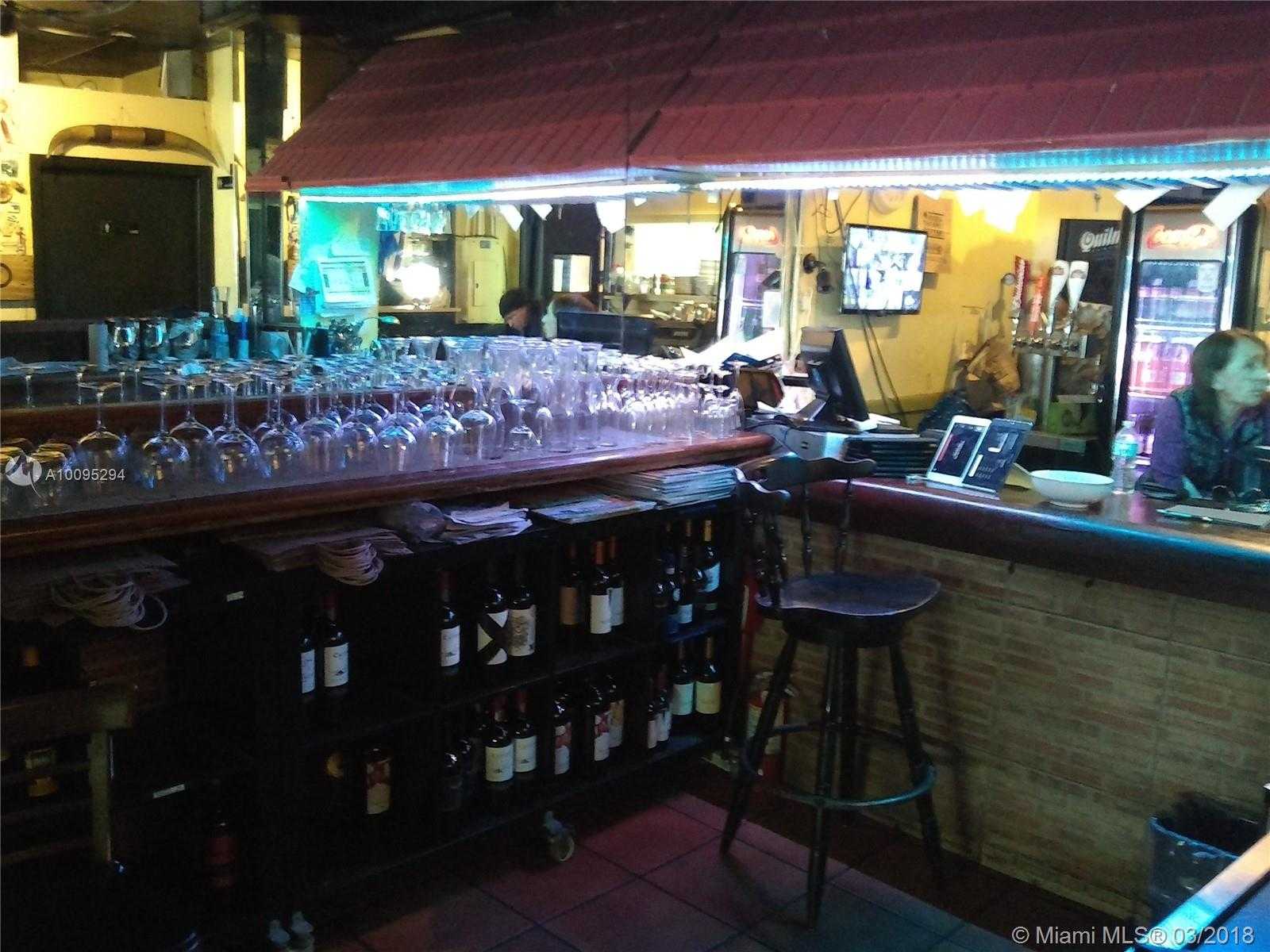 Small Image of COLLINS, Miami Beach Number 17