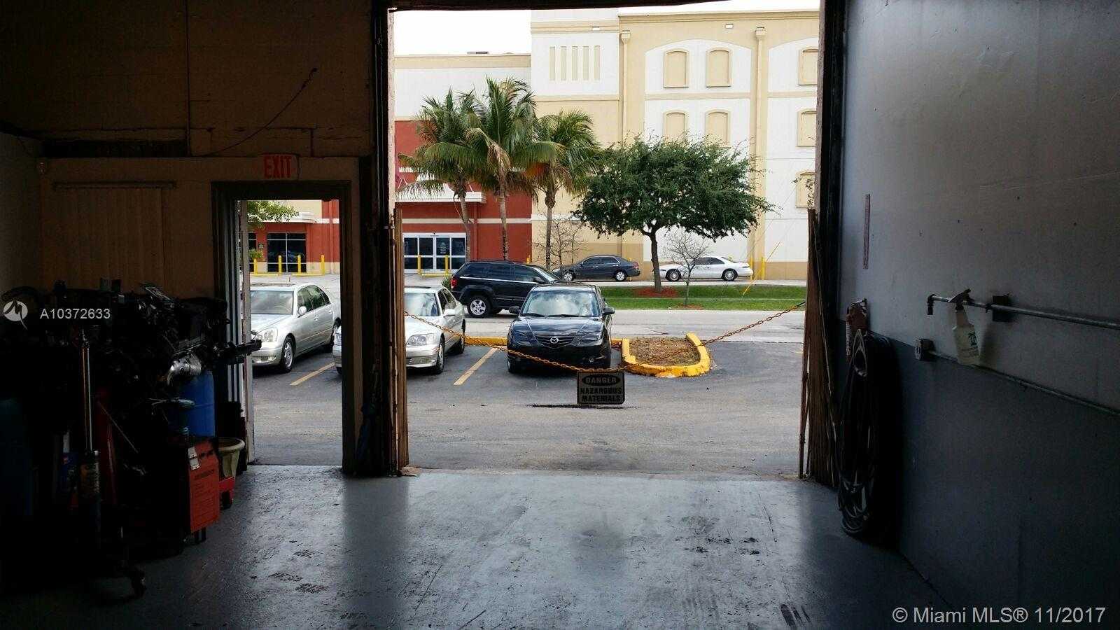 Small Image of 500 Dixie Hwy, Hollywood, FL 33020, USA Number 14