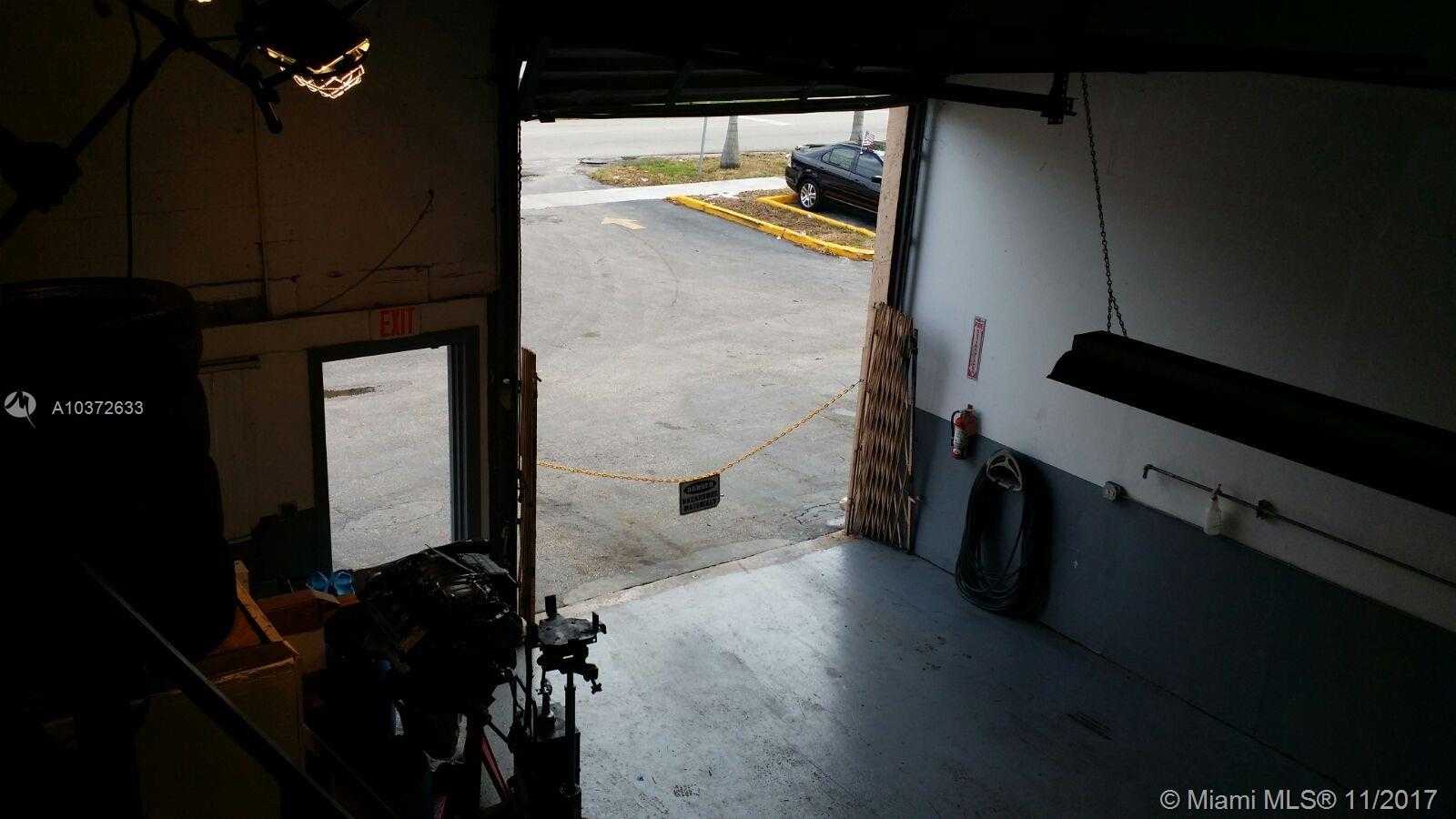 Small Image of 500 Dixie Hwy, Hollywood, FL 33020, USA Number 9