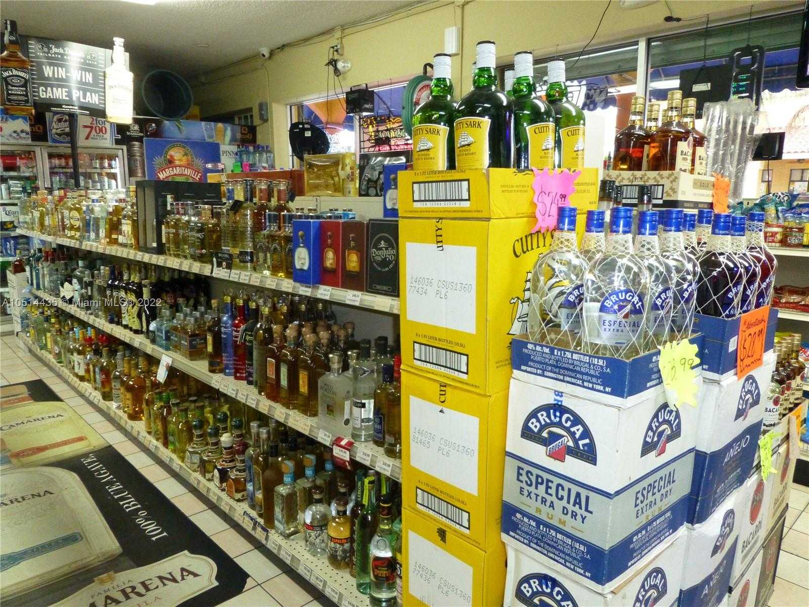 Small Image of 1260 SW 8th St, Miami, FL 33135, USA Number 16