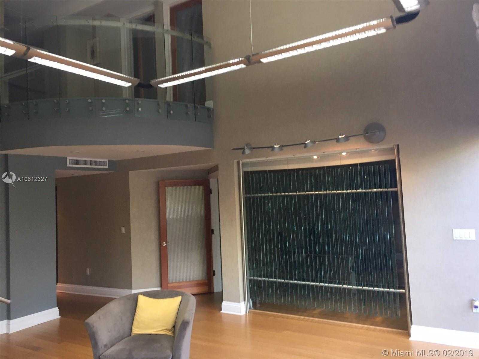 Small Image of 50 W Mashta Dr, Key Biscayne, FL 33149, USA Number 12