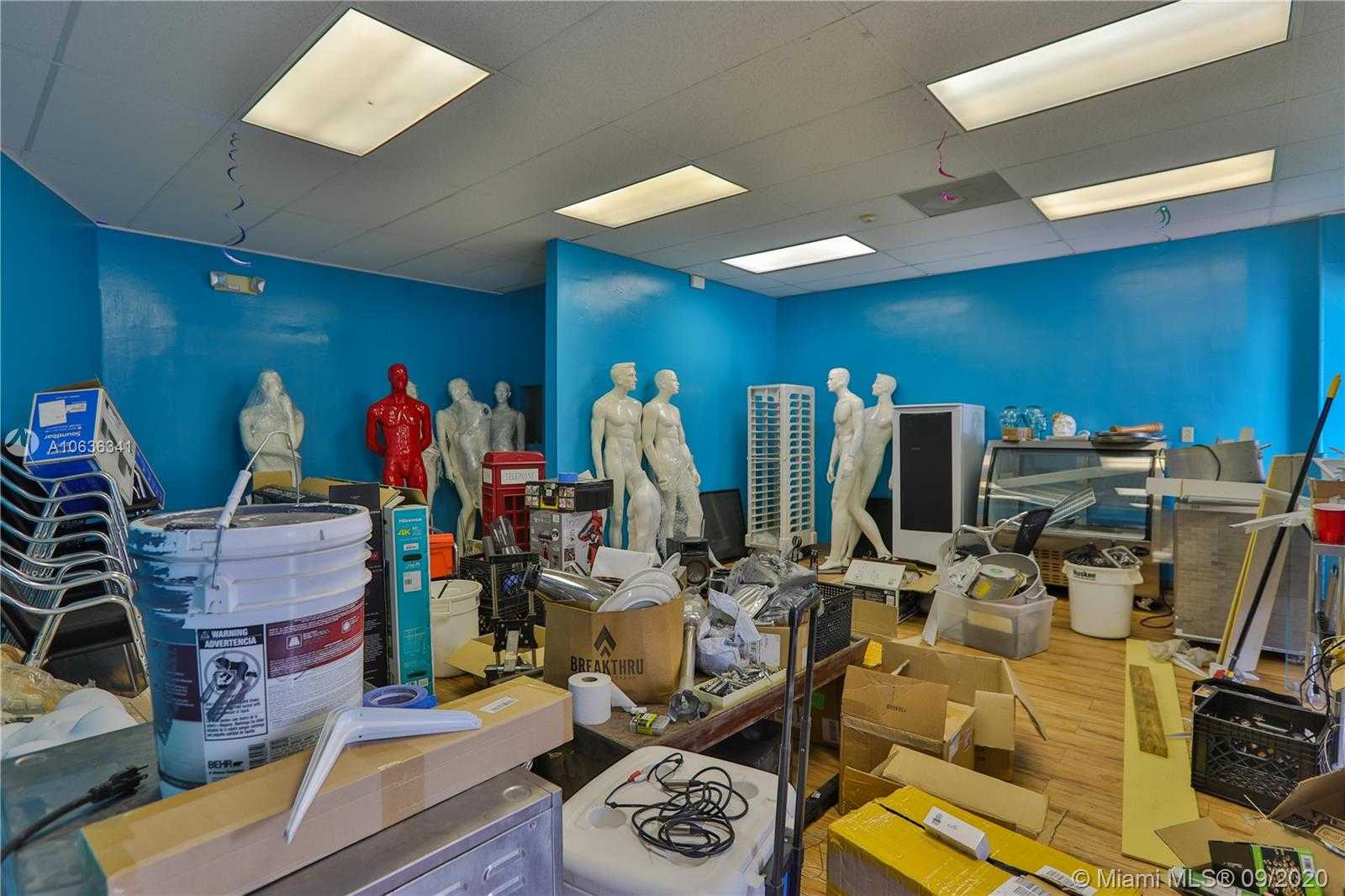 Small Image of 7630 186 STREET, Hialeah Number 10