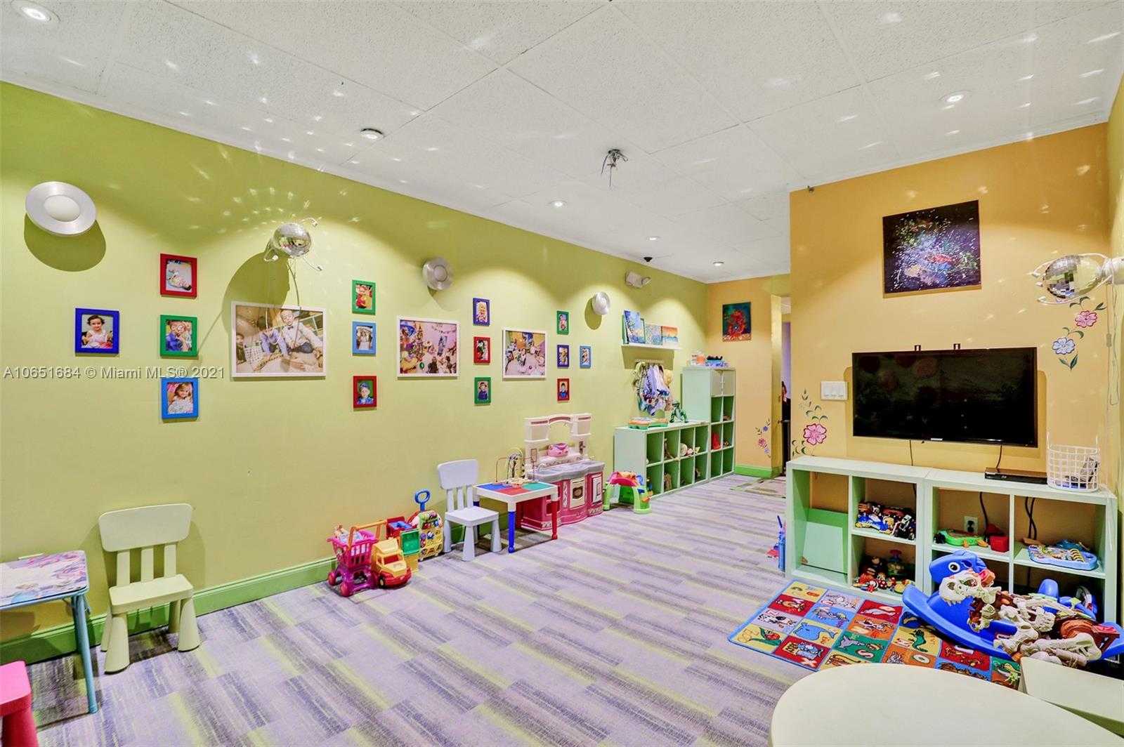 Small Image of 18288 Collins Ave, Sunny Isles Beach, FL 33160, USA Number 28