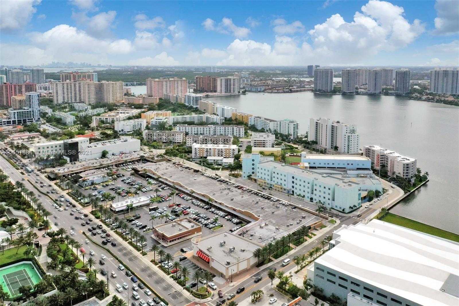 Small Image of 18288 Collins Ave, Sunny Isles Beach, FL 33160, USA Number 40