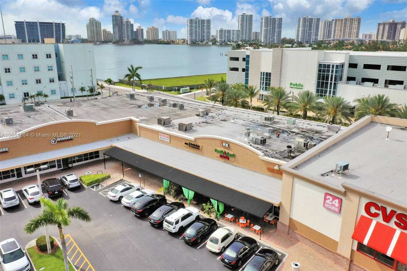 Small Image of 18288 Collins Ave, Sunny Isles Beach, FL 33160, USA Number 44
