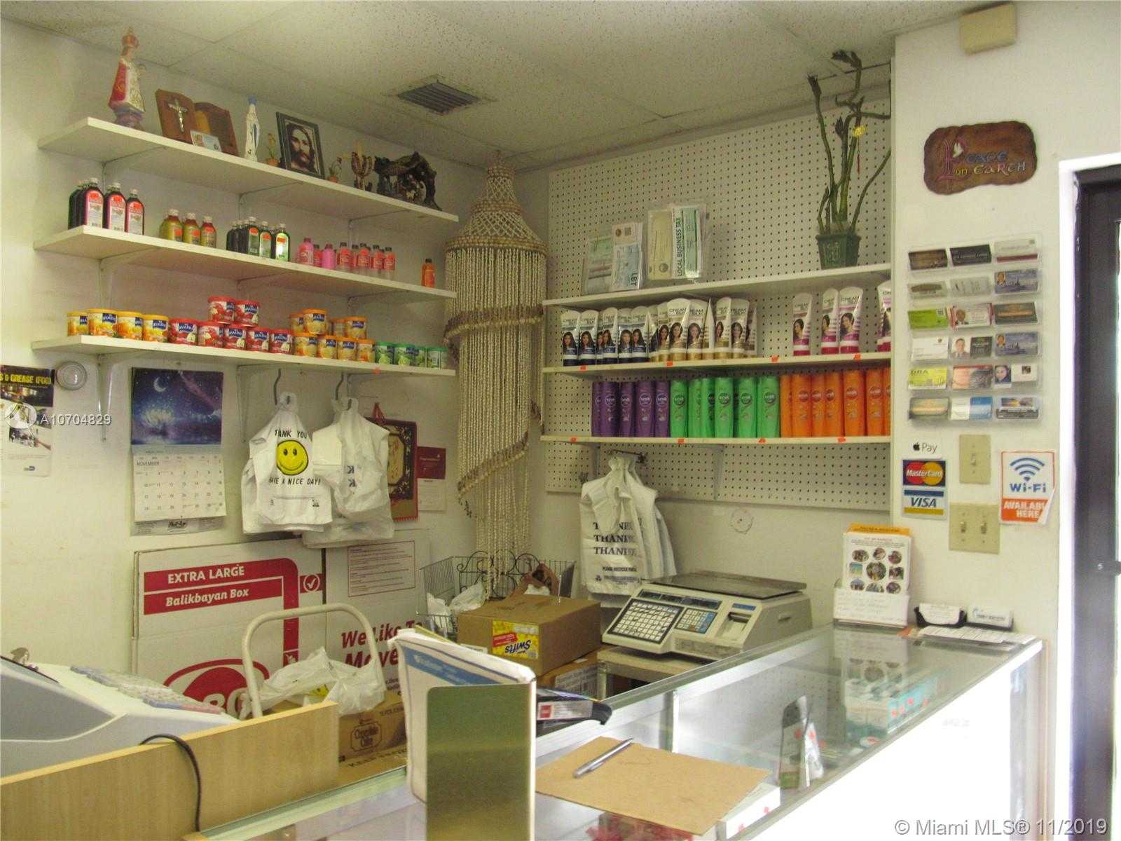 Small Image of 18623 SW 107th Ave, Cutler Bay, FL 33157, USA Number 3