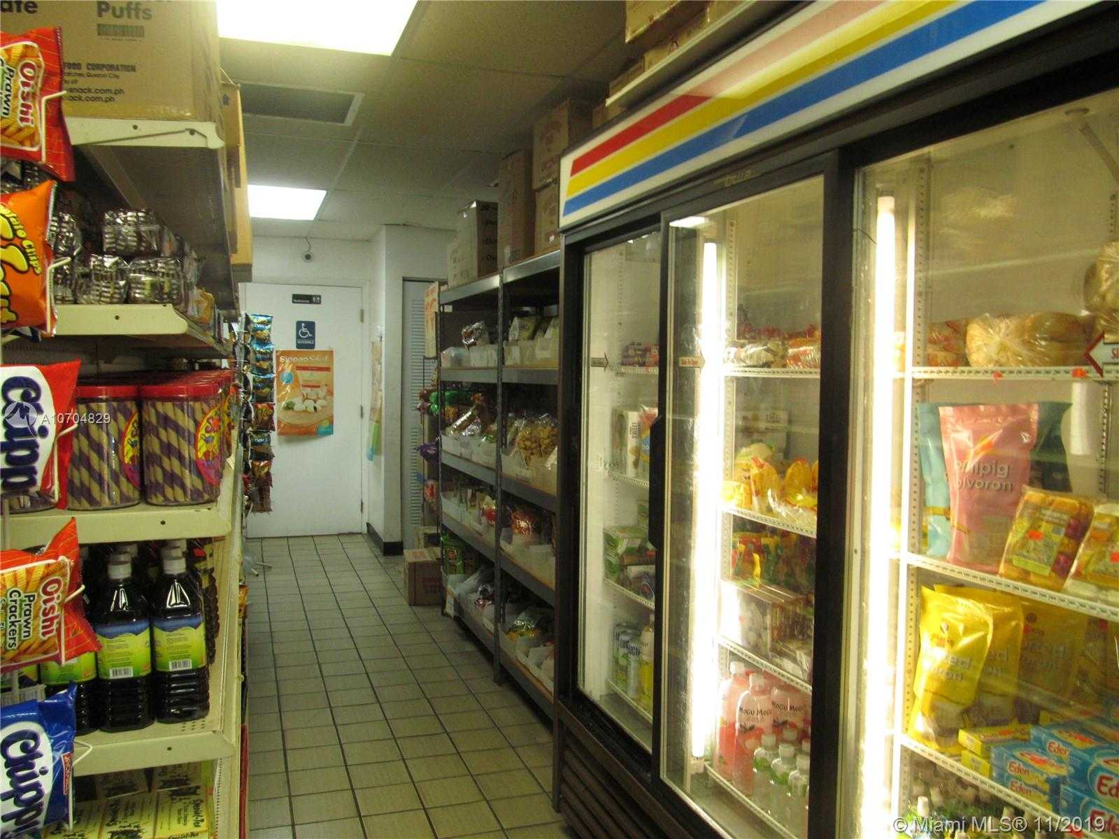 Small Image of 18623 SW 107th Ave, Cutler Bay, FL 33157, USA Number 6