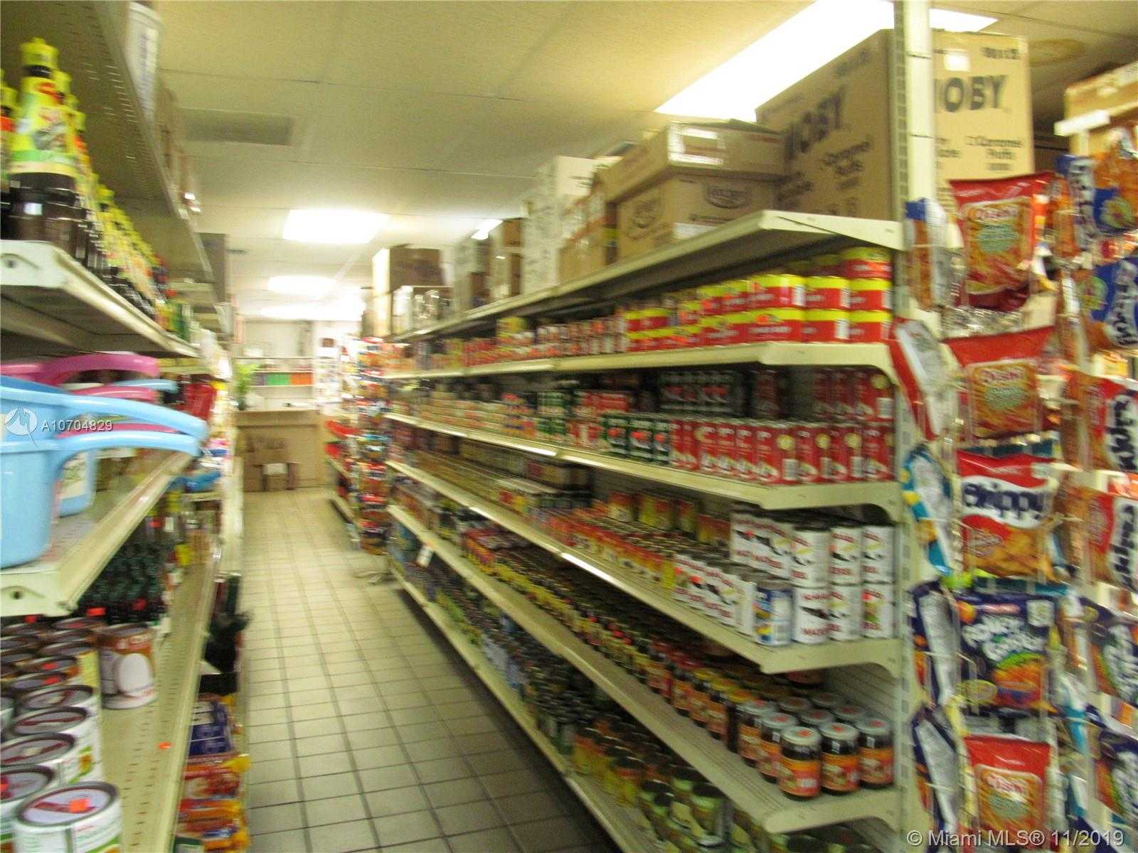 Small Image of 18623 SW 107th Ave, Cutler Bay, FL 33157, USA Number 8