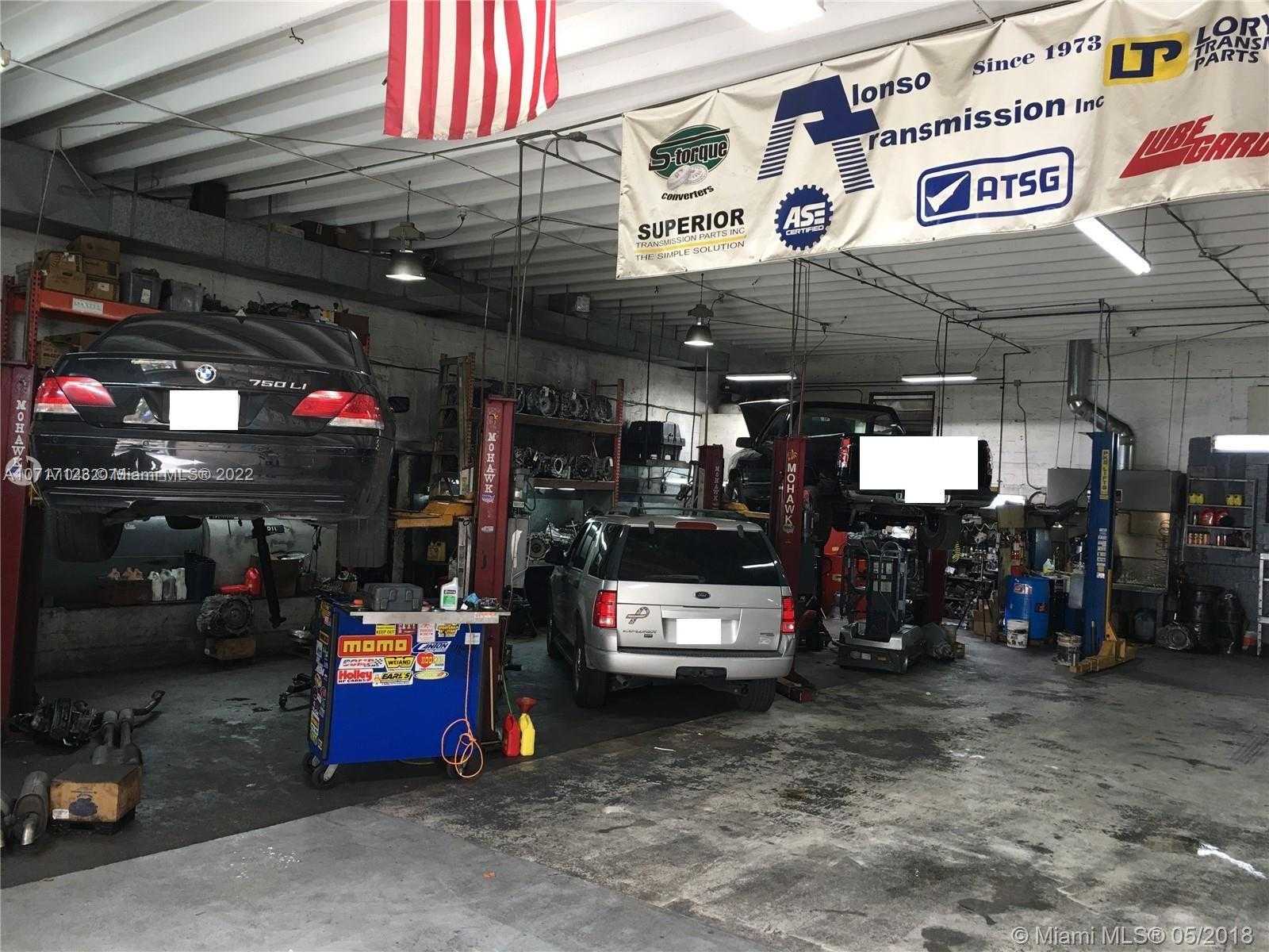 Small Image of 1330 SOUTH WEST 70TH AVE, Miami Number 6
