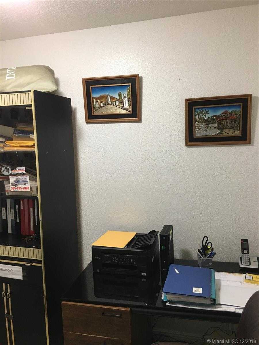 Small Object Image