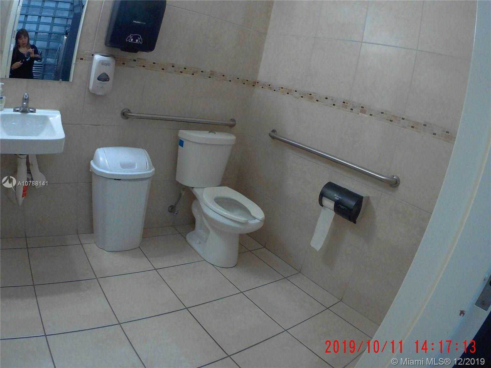 Small Image of 5161 NORTH WEST 79TH AVE, Doral Number 17