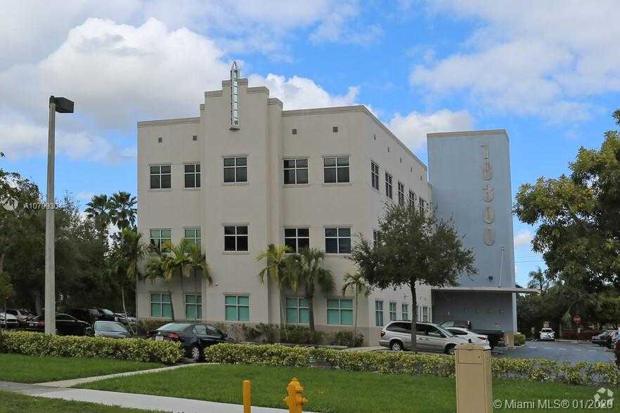 Small Image of 18300 NORTH WEST 62ND AVE, Hialeah Number 2