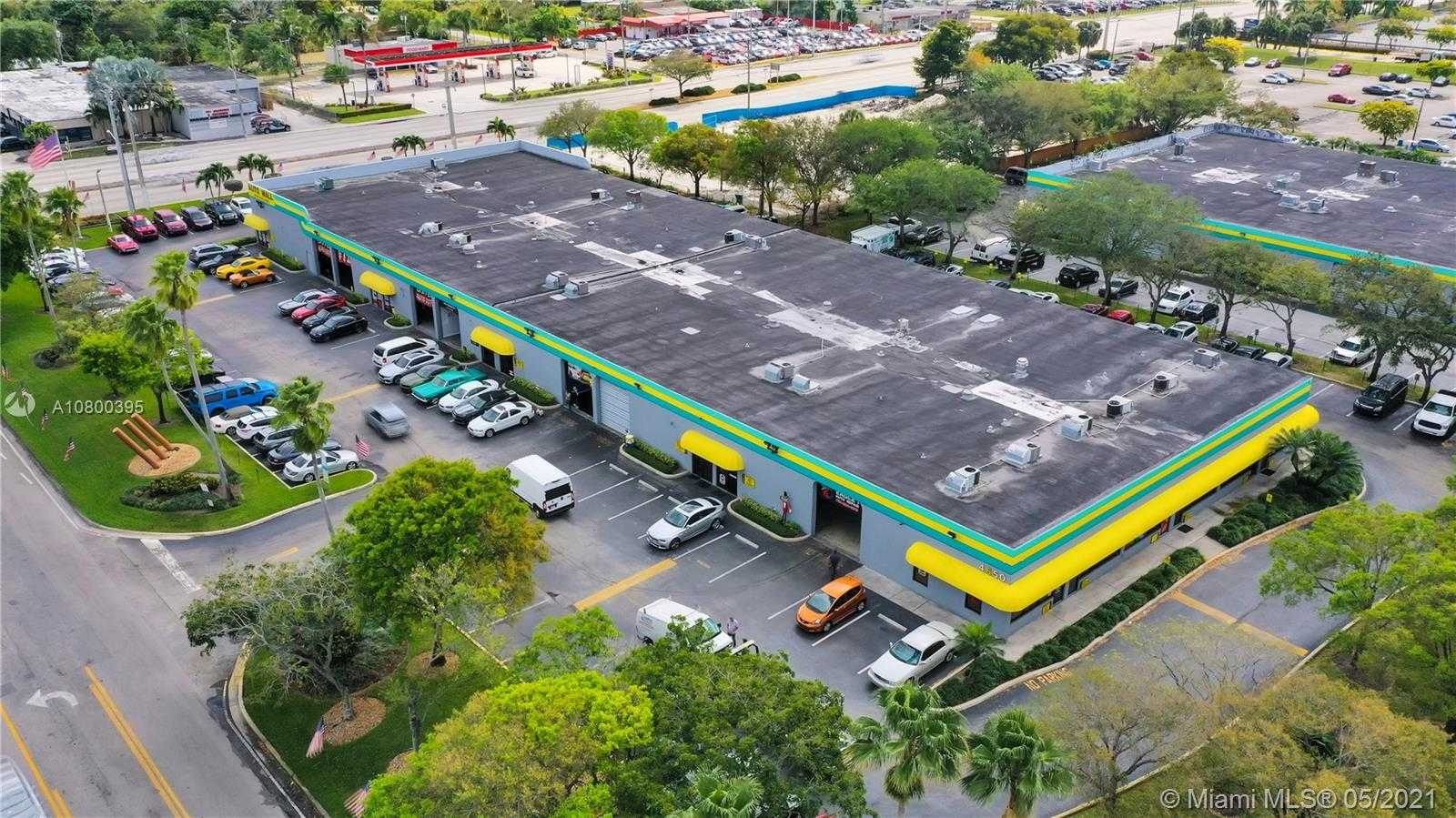 Small Image of 4650 SOUTH WEST 51ST ST, Davie Number 15