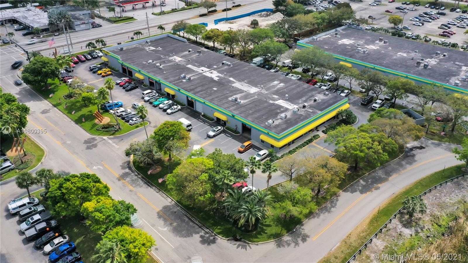 Small Image of 4650 SOUTH WEST 51ST ST, Davie Number 16