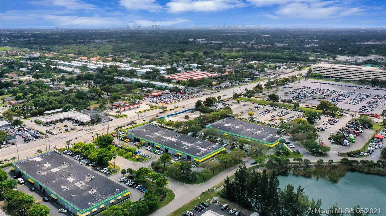 Small Image of 4650 SOUTH WEST 51ST ST, Davie Number 17