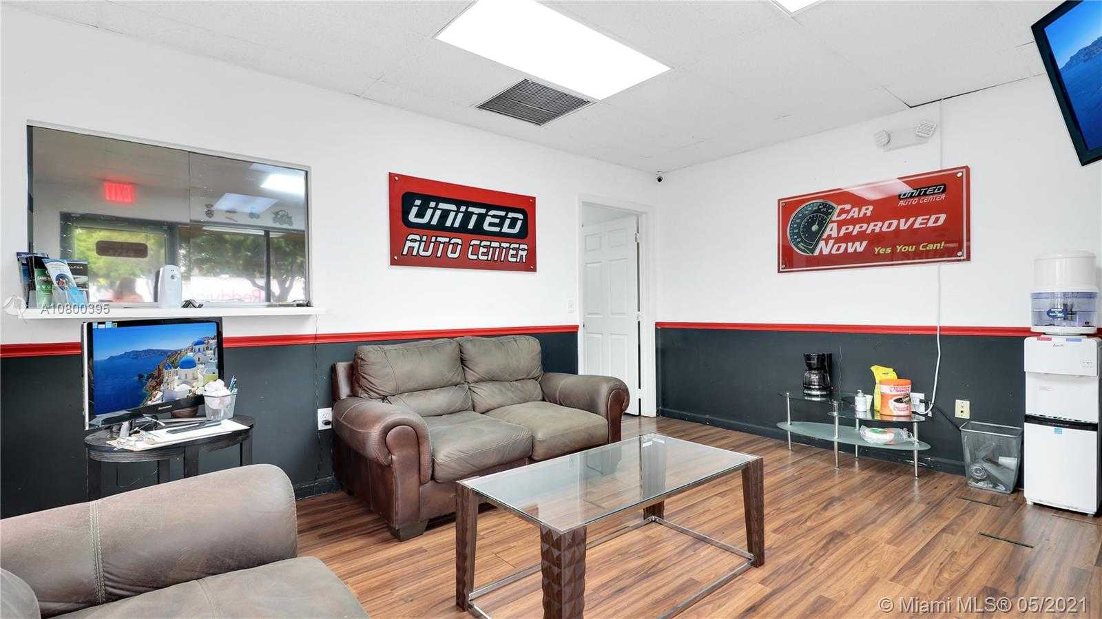 Small Image of 4650 SOUTH WEST 51ST ST, Davie Number 4
