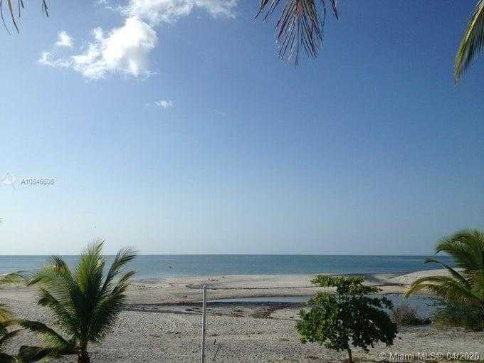 Small Image of PANAMA, Out of City Number 3