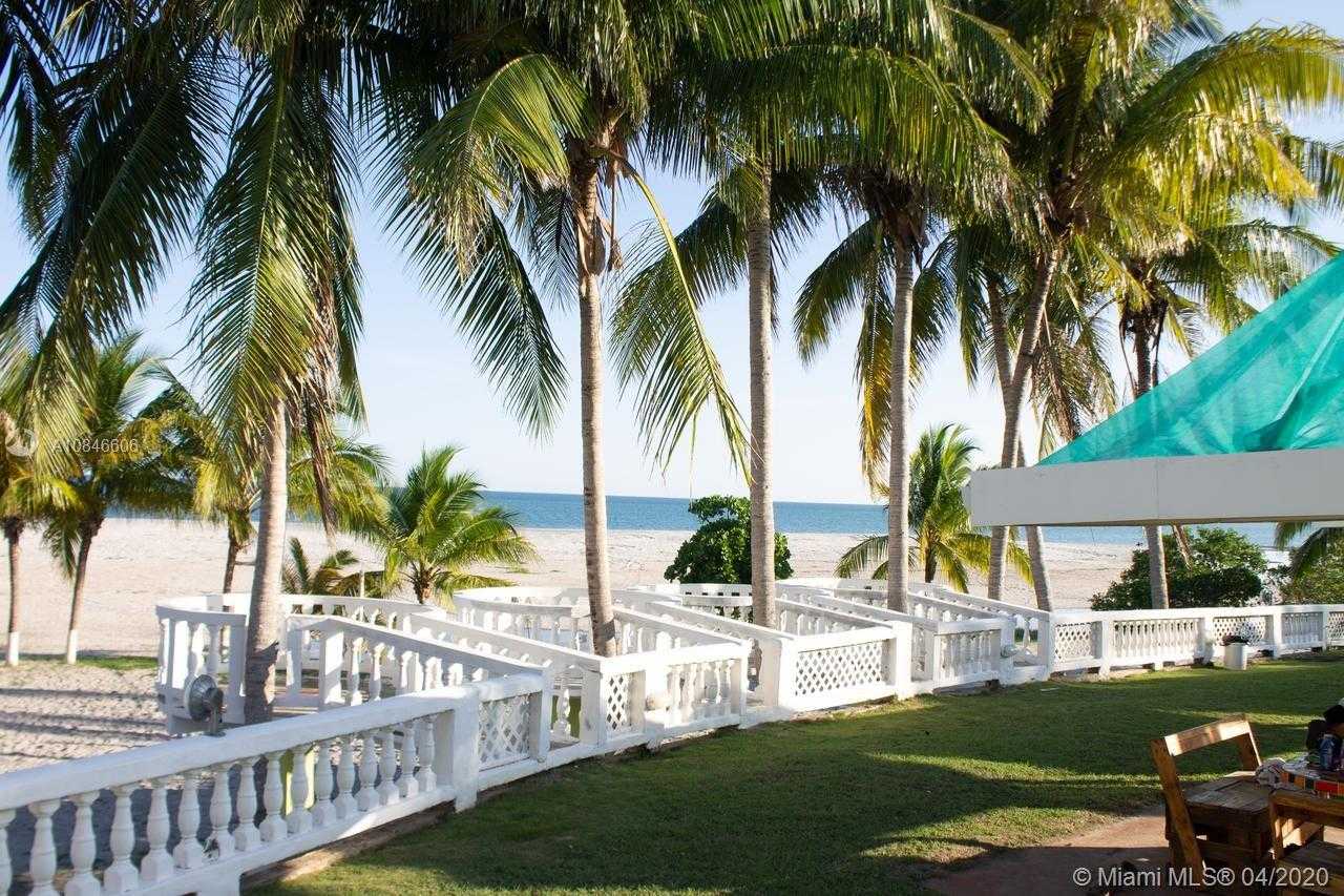 Small Image of PANAMA, Out of City Number 5